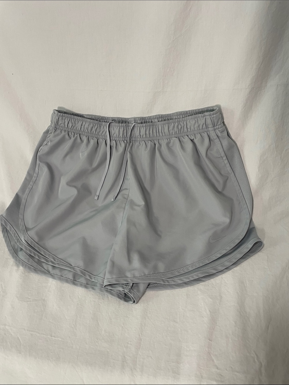 Nike Women's Light Gray Athletic Running Shorts, Sz XL, interior bloomers